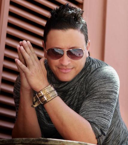 Elvis Crespo y su nuevo «Vallenato en Karaoke»