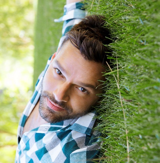 ESTA ES LA NUEVA CANCIÓN DE RICKY MARTIN  «PERDÓNAME»