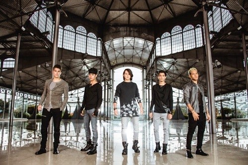 CNCO estrena nuevo video «MAMITA»