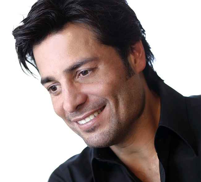 Baja aquí la nueva canción de Chayanne®