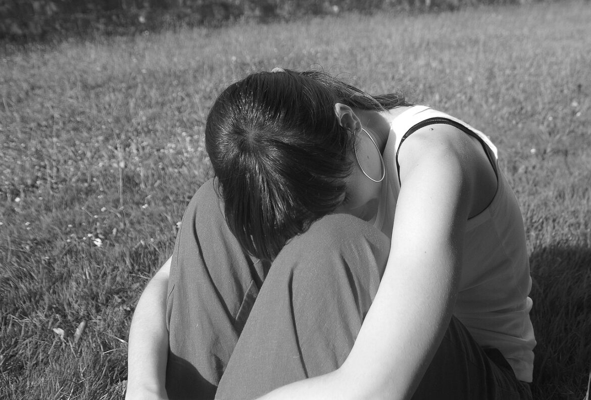 mental health U.S. Teen Girls Experiencing Increased Sadness and Violence