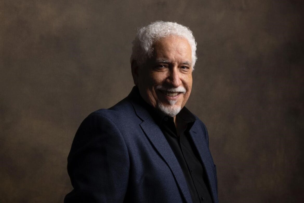 El Prestigioso Escritor Leonardo Padron Regresa A Netflix