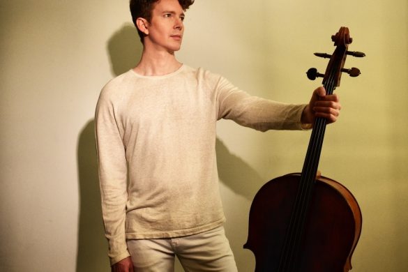 Joshua Roman Announces December 2025 Tour