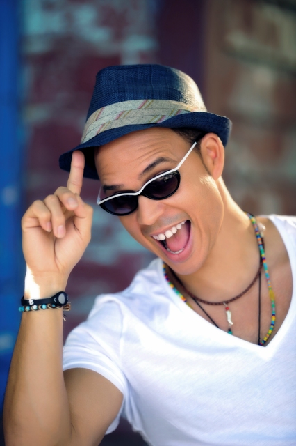 Alexis Valdés # 6 en la lista Tropical Billboard «Con Cariñito»
