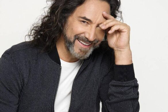 Breathtaking Live Version Of “La Nave del Olvido”