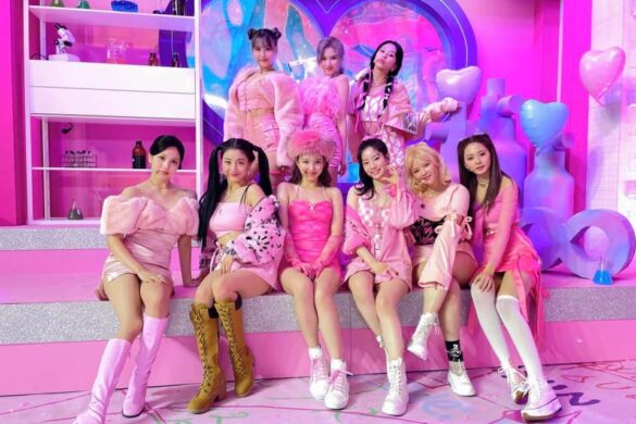 TWICE Releases Third Full-Length Album FORMULA OF LOVE: O+T=