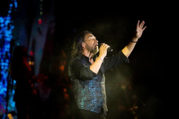 Marco Antonio Solís Inicia Su Gira  Con Dos Presentaciones  Sold Out