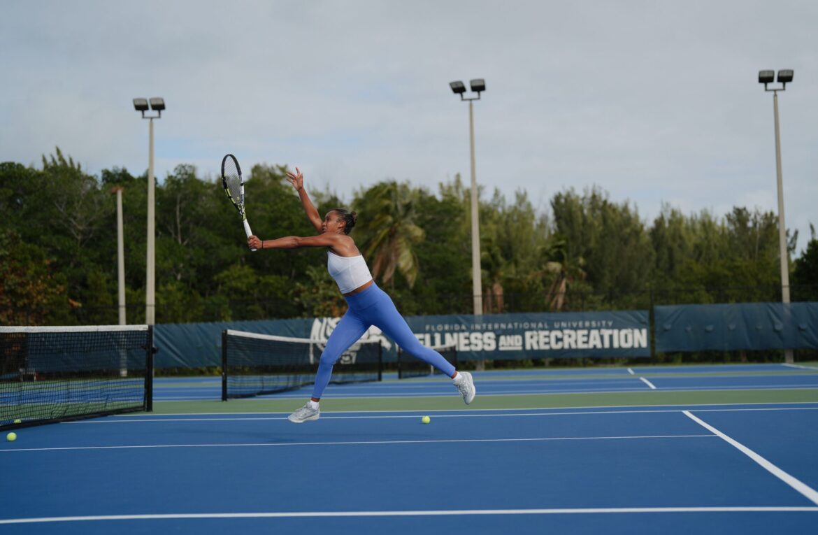 La tenista profesional latina y dos veces olímpica Leylah Fernández se unirá al equipo de Canadá para participar en la Copa United 2025.